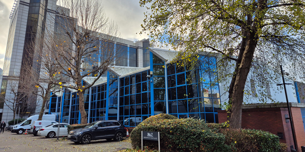 7 Greenwich View Place